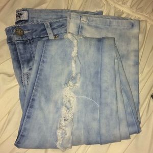 Distressed Boyfriend jeans